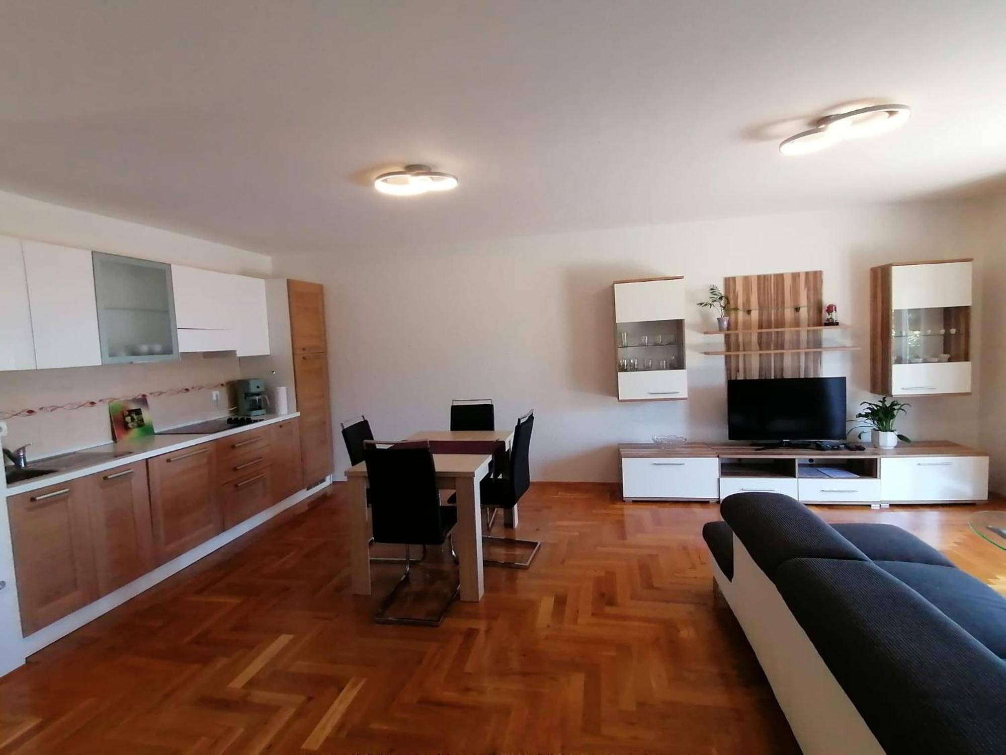Apartment Cindy Lovran Bagian luar foto