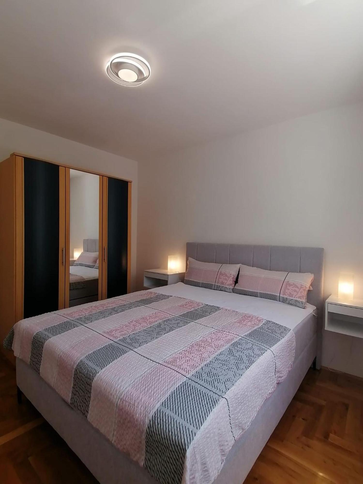 Apartment Cindy Lovran Bagian luar foto