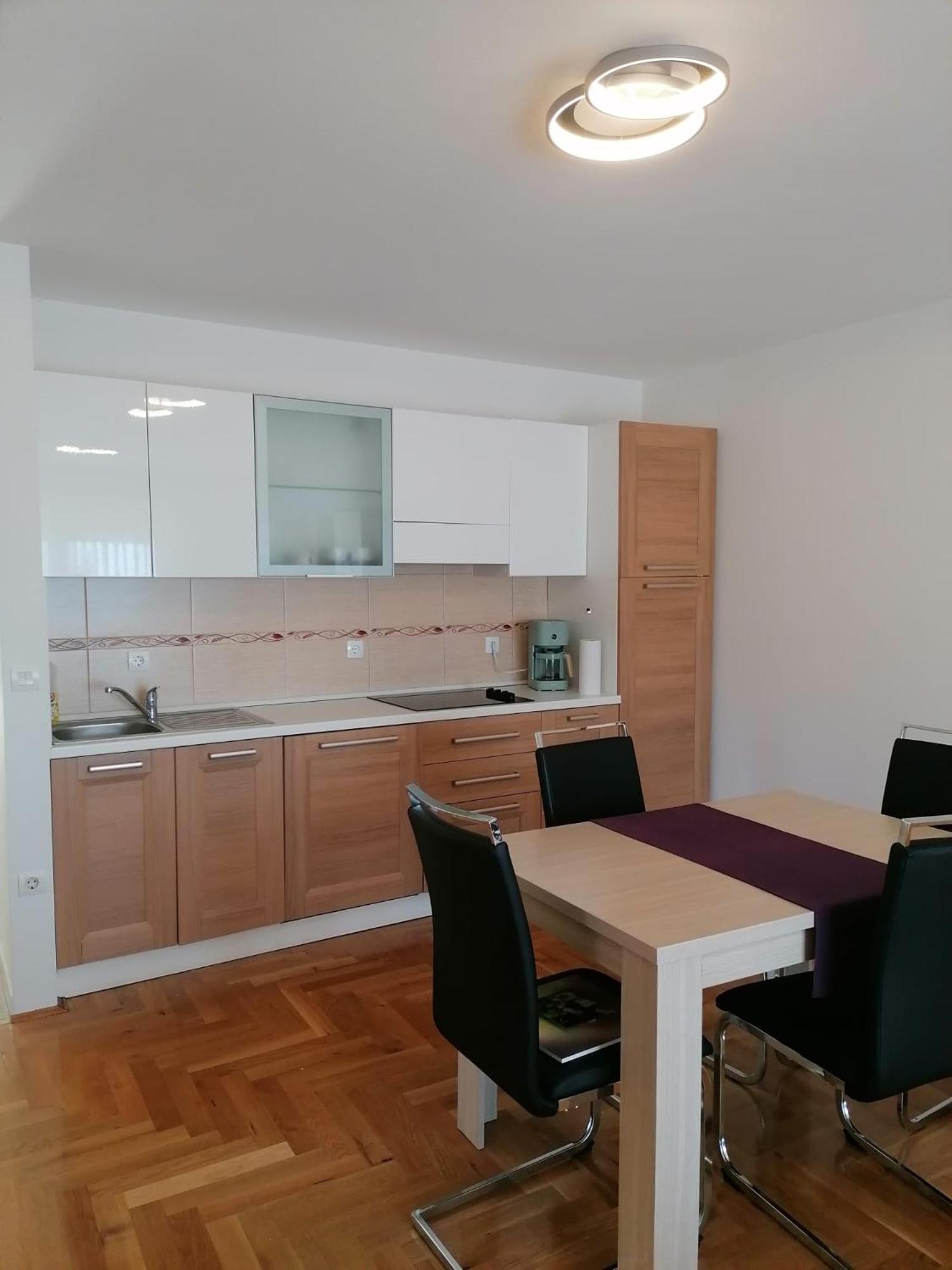 Apartment Cindy Lovran Bagian luar foto