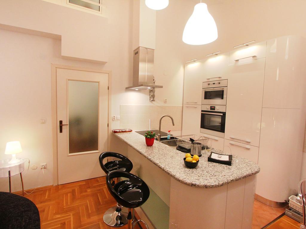 Apartment Cindy Lovran Bagian luar foto