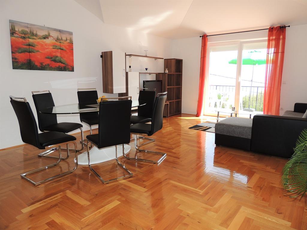 Apartment Cindy Lovran Bagian luar foto